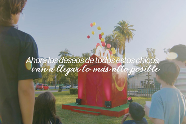chicos en jardin mc donals